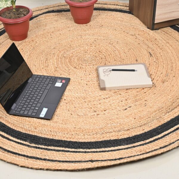 Black Round 7", 5" 3" Jute Rug